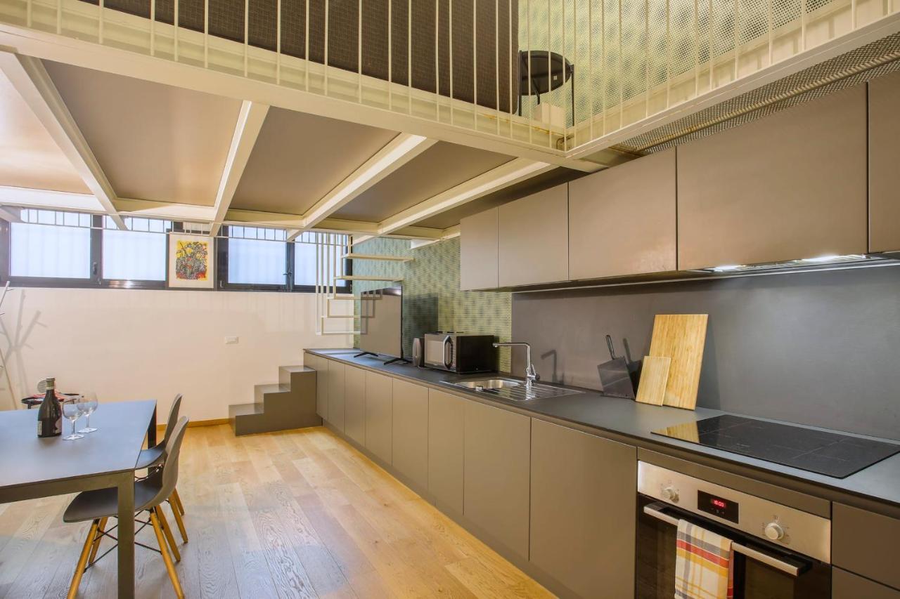 Modern Loft In Porta Venezia - Hosted By Sweetstay ミラノ エクステリア 写真