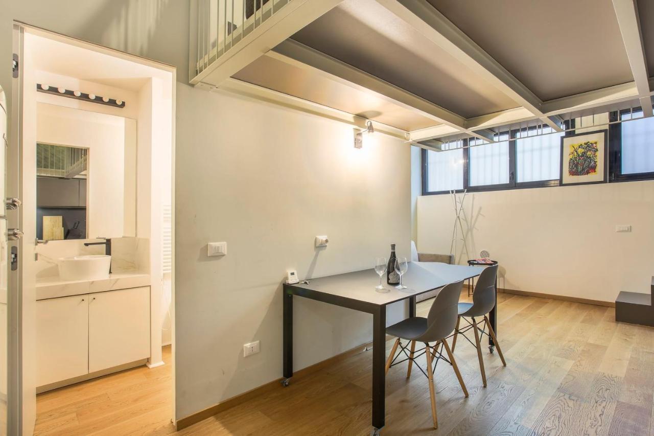 Modern Loft In Porta Venezia - Hosted By Sweetstay ミラノ エクステリア 写真